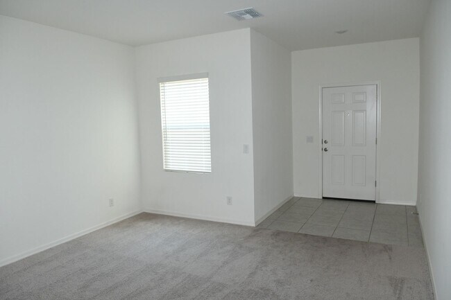 Building Photo - One Year Old 5 Br+Loft 3 Ba 2 Car Garage Home Near Loop 202 and Elliot in Phoenix