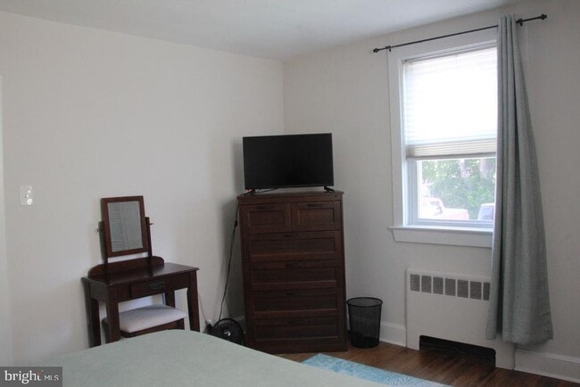 Building Photo - 308 Warwick Rd