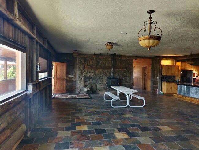 Building Photo - 256 E Fork Big Sandy Rd