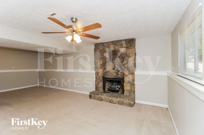 Building Photo - 330 Hembree Forest Cir