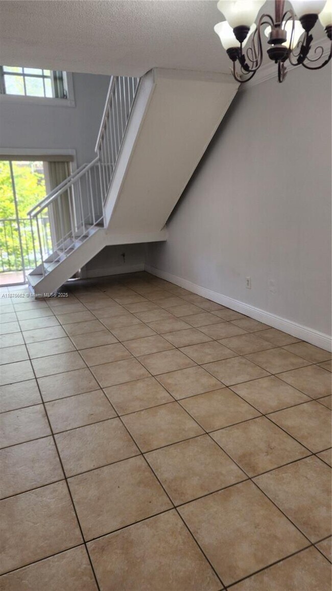 Building Photo - 8600 SW 109th Ave