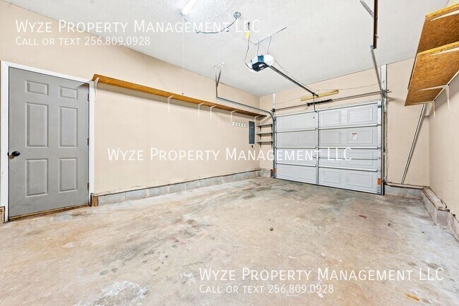 Building Photo - 2213 Cecille Dr SW