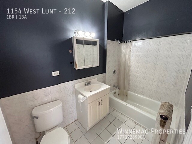 Building Photo - 1154 West Lunt-212