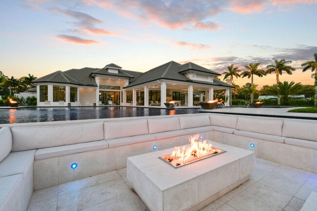 Building Photo - 14699 Black Bear Rd