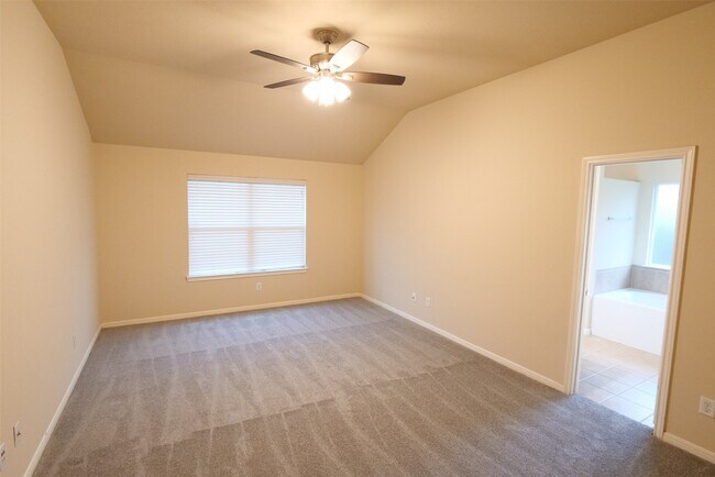 Building Photo - 19127 Canaras Ct