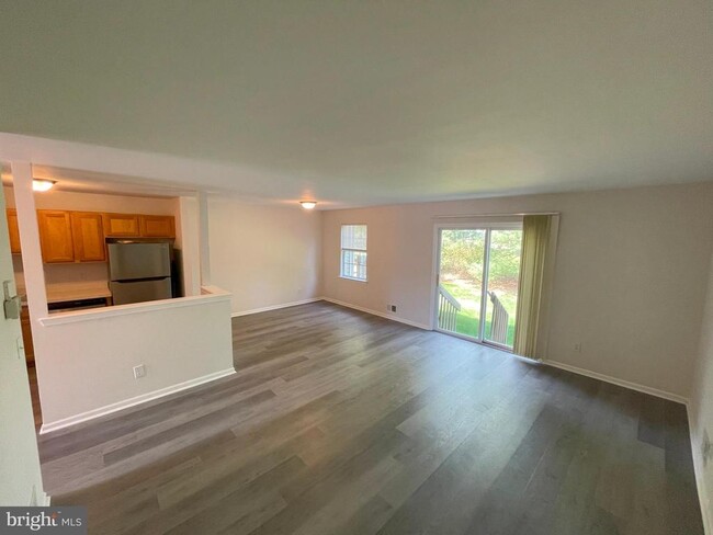Building Photo - 102 Orchid Ln