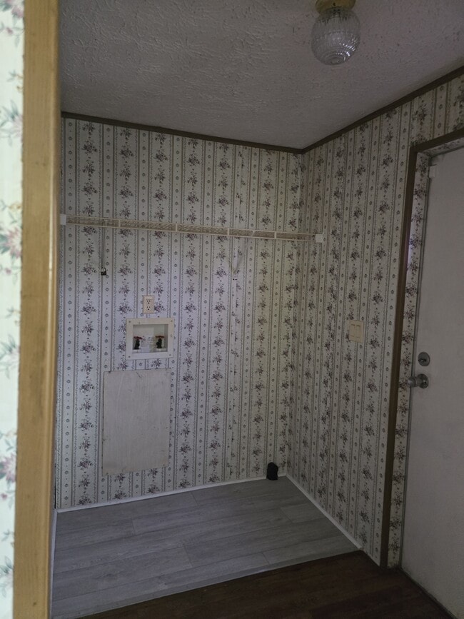 Building Photo - 926 Hollywood Dr