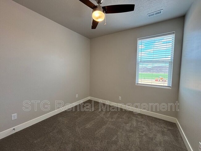 Building Photo - 879 S 4380 W