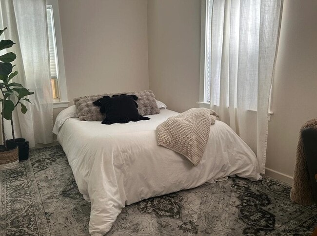 Building Photo - 707 2nd Ave S