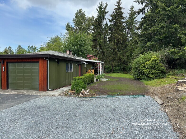Primary Photo - 2405 S Meridian
