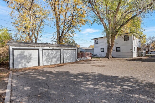 Building Photo - 1713 18th Ave