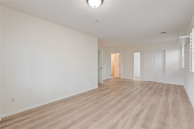 Building Photo - 8031 Pavarotti Ave