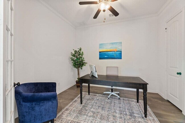 Building Photo - 4700 Topacio Dr