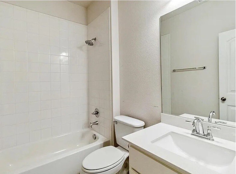 Bathroom 2 - 420 Blue Oak Blvd
