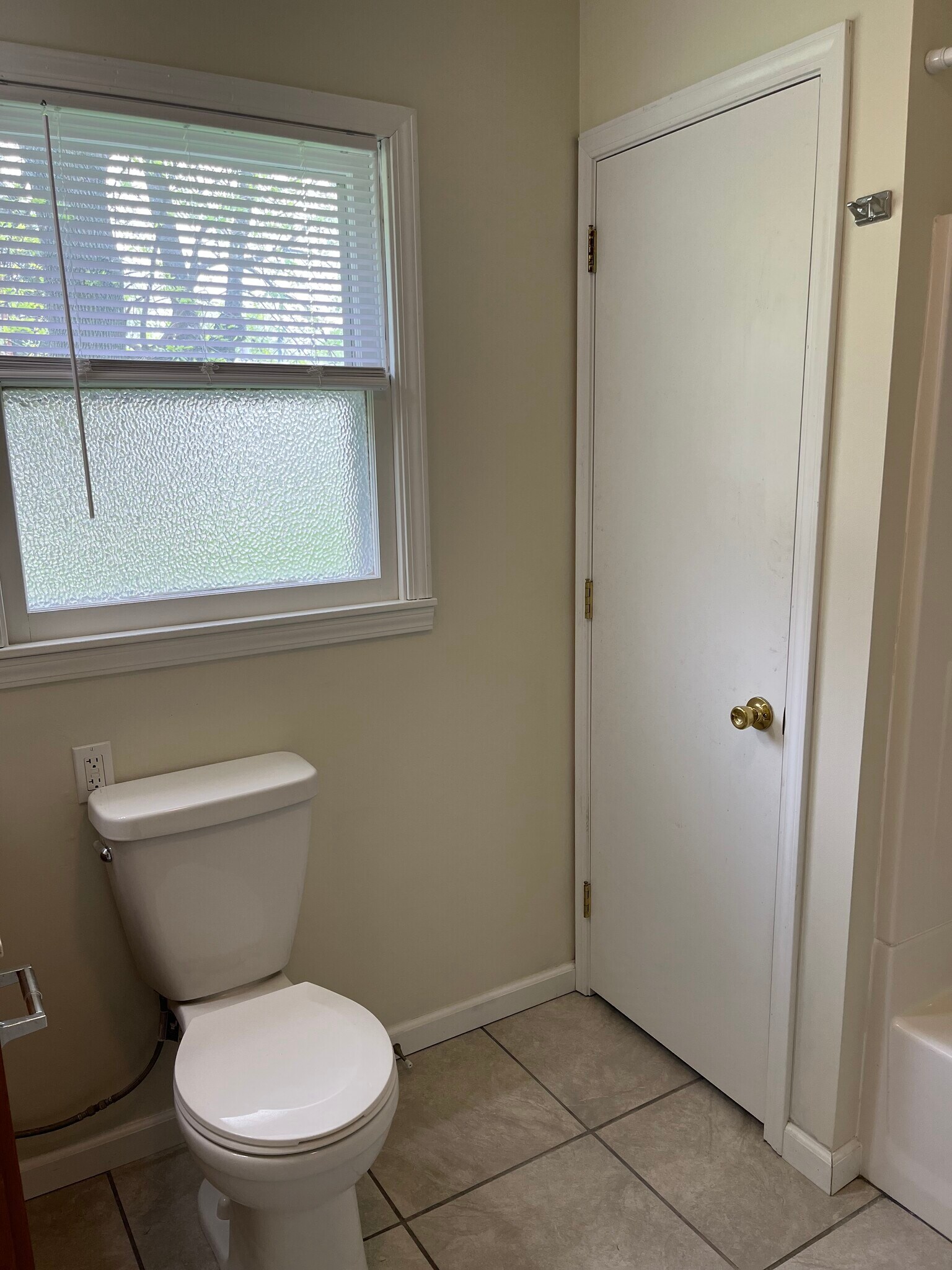 Bathroom - 121 Porter St