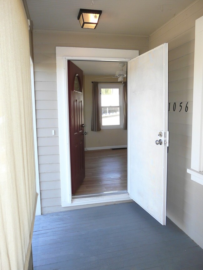 Building Photo - Updated 2 Bedrooms, 1 Bath Alta Heights Home Near Downtown Napa