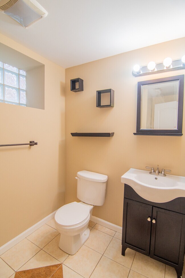 Building Photo - 12123 S Lafayette Ave