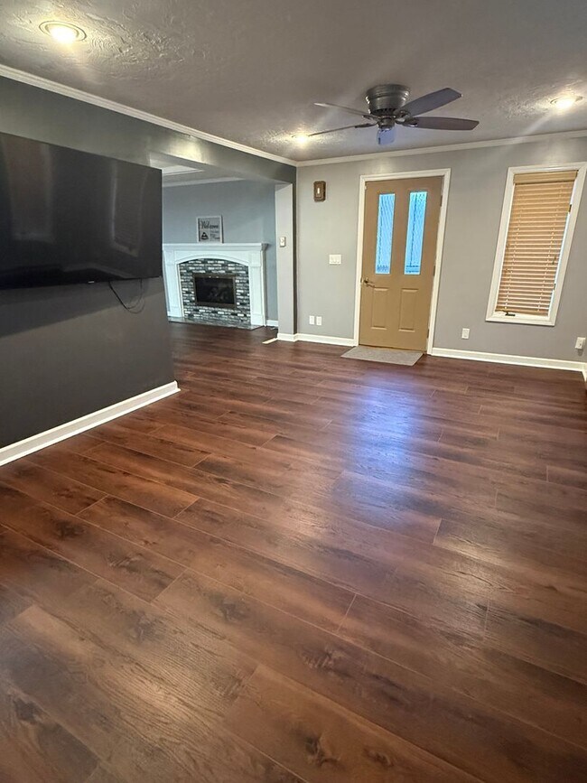 Building Photo - Beautiful Home in Rivercrest - Daleville