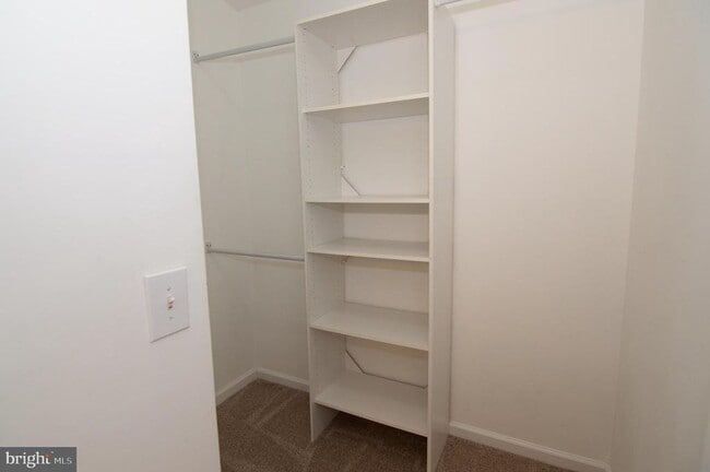 Building Photo - 110 Ingle Pl