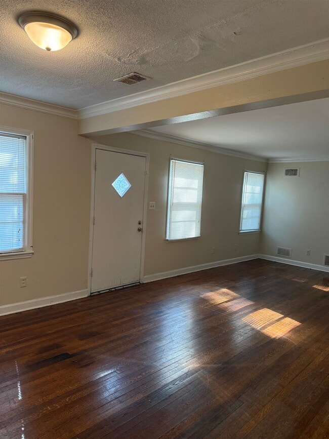 Building Photo - 1257 S Perkins Rd