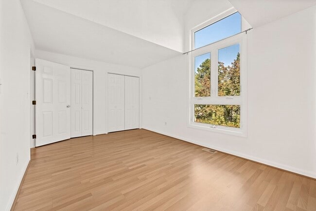 Building Photo - 849 Boston Post Rd E