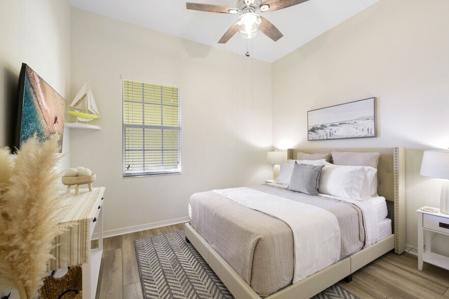 Building Photo - 1781 Four Mile Cove Pky