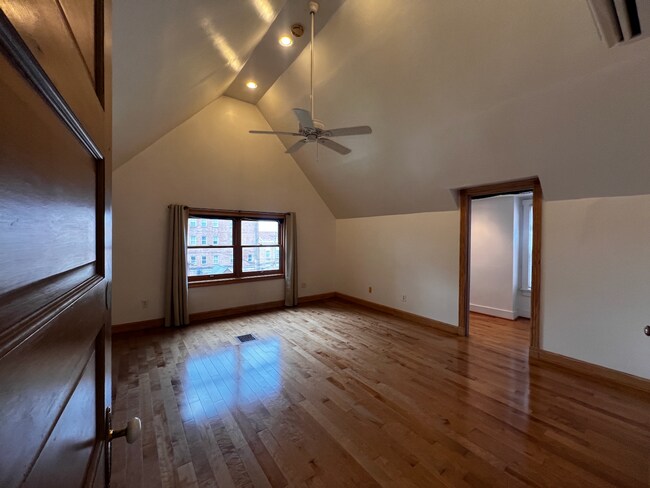 Building Photo - 4149 W Pine Blvd