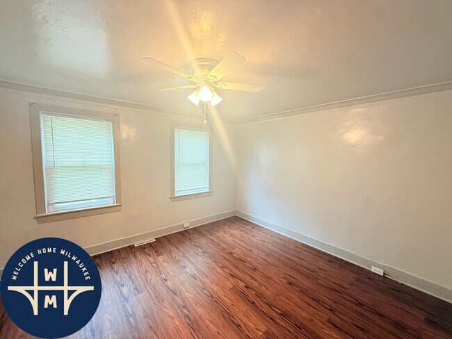 Building Photo - 2454 N 7th St