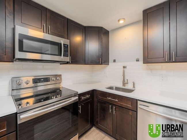 Building Photo - Modern North Spokane Condo with Beautiful ...