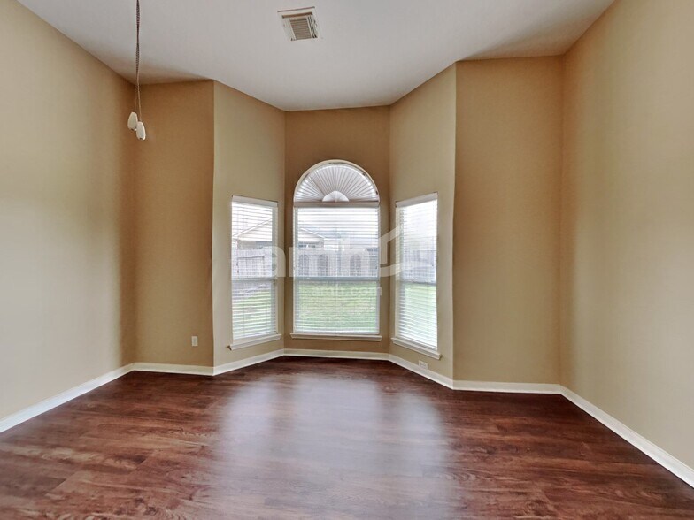 Building Photo - 14302 Baron Creek Ln