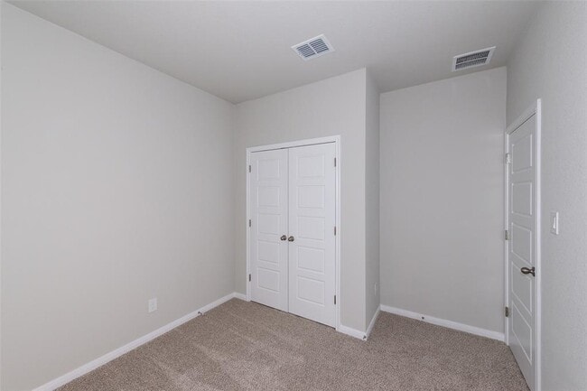 Building Photo - 403 Cross Barn Blvd