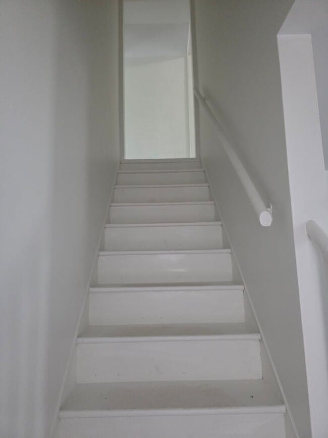 Building Photo - Updated 4-Bedroom, 1-Bathroom Home with Garage & Basement – $1,425/Month | Accepting Section 8