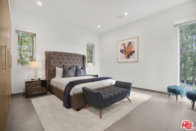 Building Photo - 6379 Colgate Ave