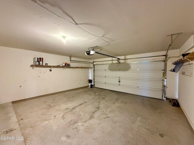 Building Photo - 14279 English Point Ave