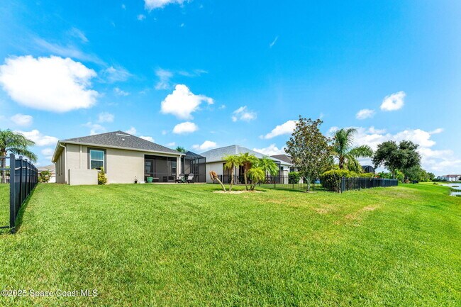 Building Photo - 5724 Trieda Dr