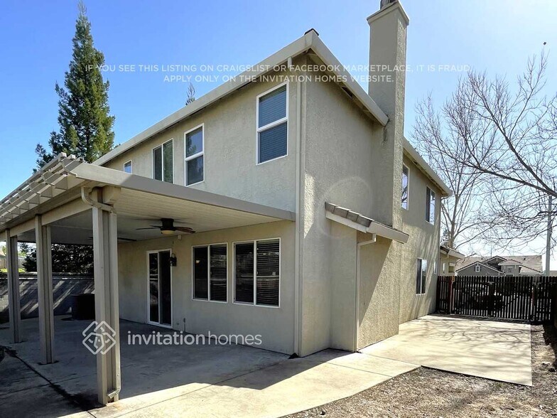 Building Photo - 465 Elmwood Ct