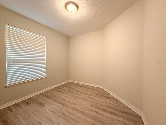 Building Photo - 12947 Runswick Ave