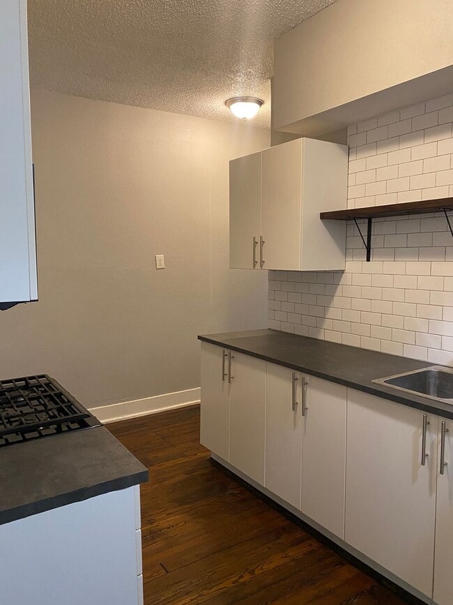 Building Photo - 428 Dunning Ave