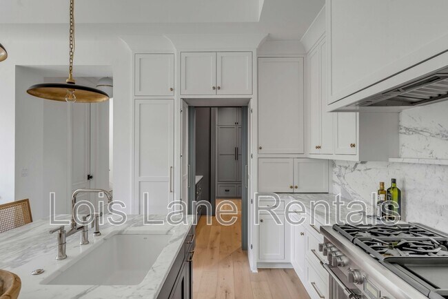 Building Photo - 507 McCants Dr