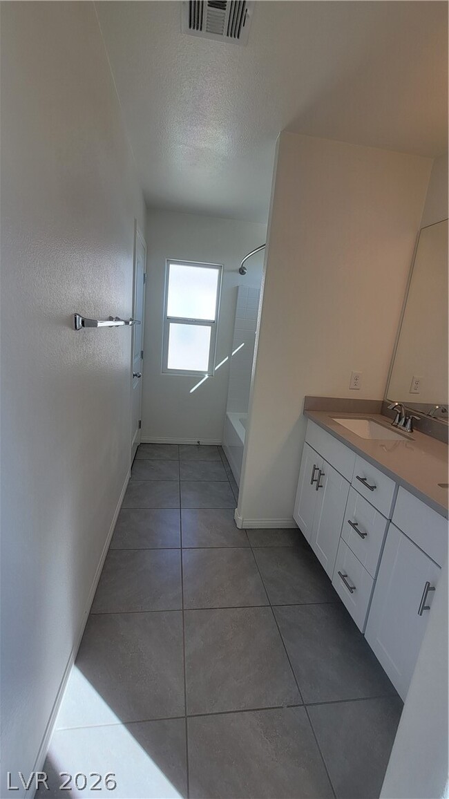 Building Photo - 8772 Belle Castle Ct