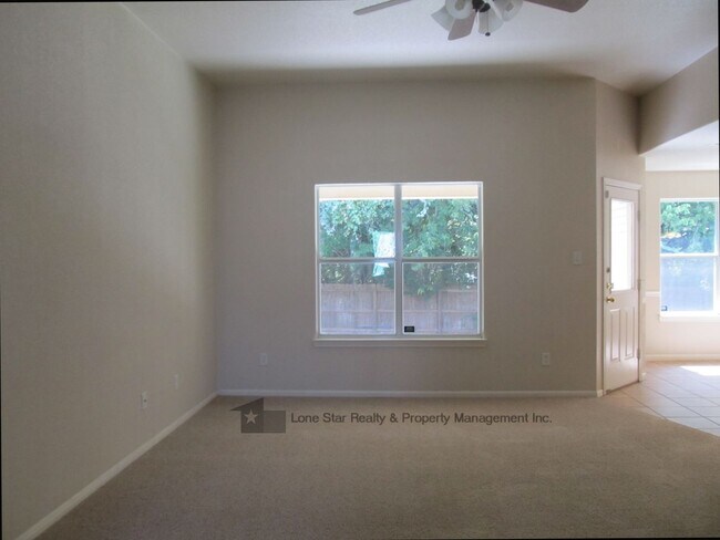 Building Photo - 222 Nolan Ridge Dr