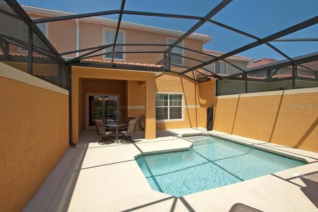 Building Photo - 3053 Beach Palm Ave