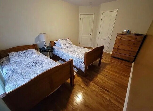 Building Photo - 3028 Landing Falls Ln