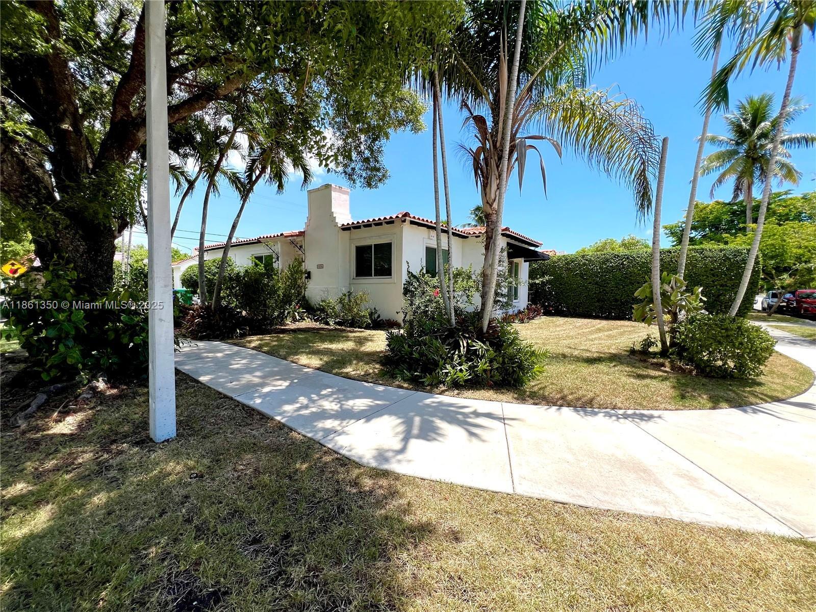 Building Photo - 2235 SW 23rd Ave