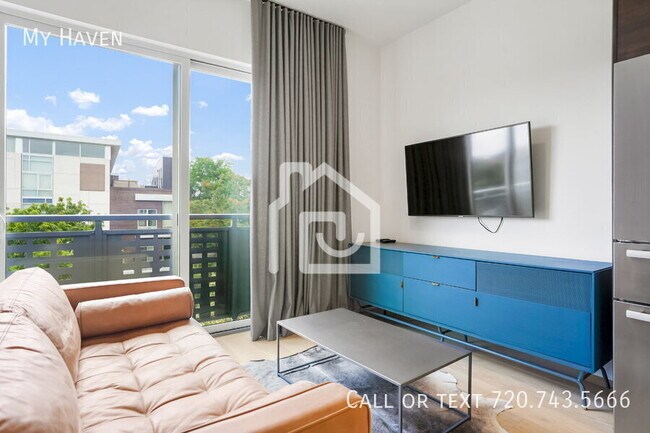 Building Photo - 2550 Lawrence St