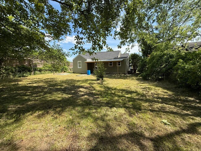 Building Photo - 1505 Turman St Chattanooga