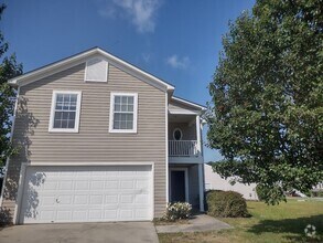 Building Photo - Wonderful Four Bedroom Home in Northeast C...