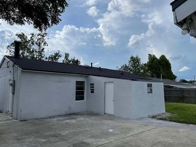 Building Photo - 1305 Overdale St