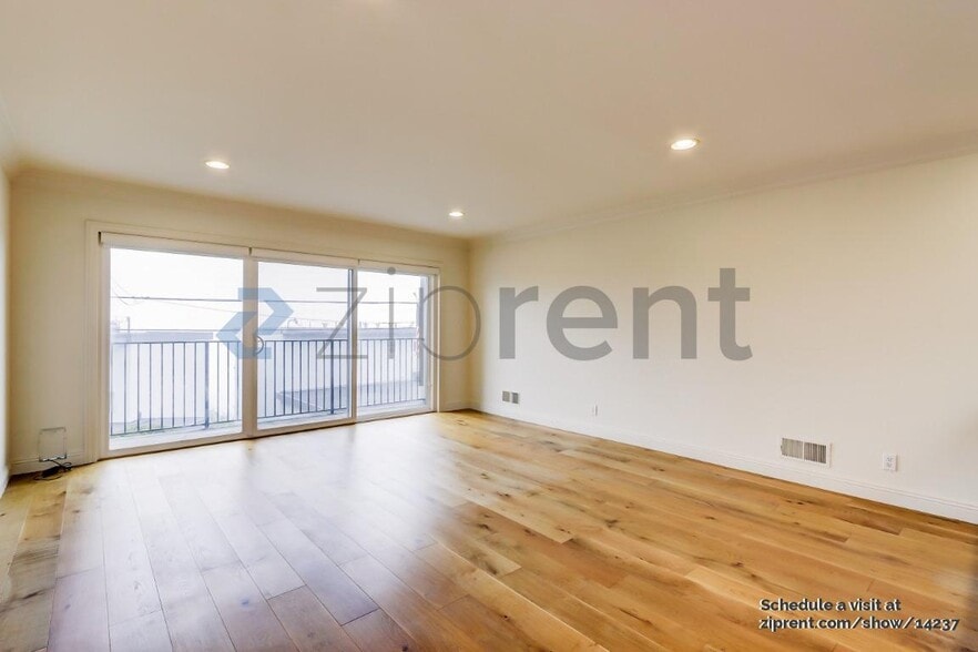 Building Photo - 18 Perego Terrace