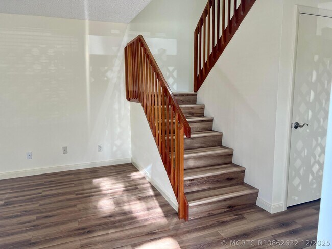 Building Photo - 3119 Kingston Ct